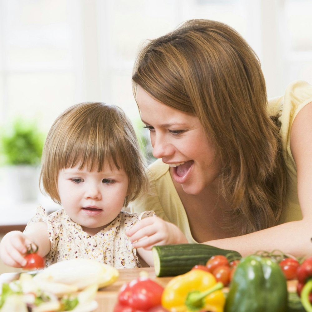 Alimentation enfant  les aliments à éviter pour les 03 ans  PARENTS.fr