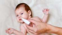 Comment soigner le rhume de bébé avec de l’homéopathie ?