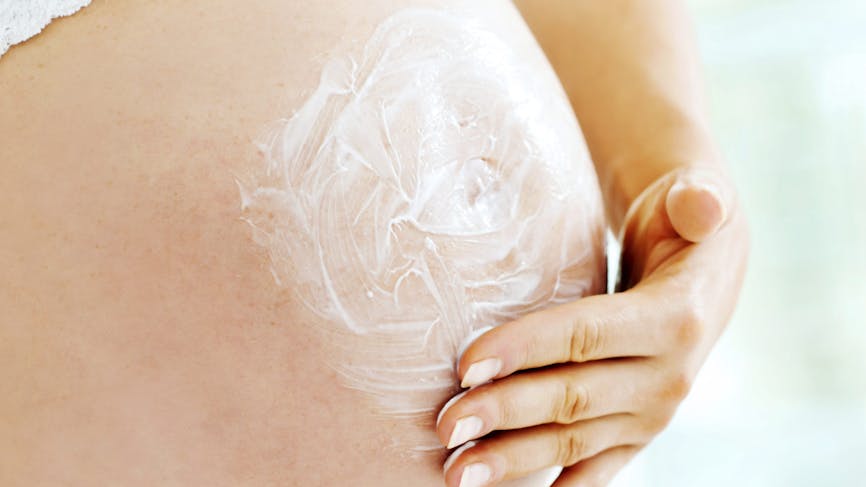 Comment faire pour éviter les vergetures pendant la grossesse ?