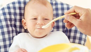 Alimentation : mon bébé manque d'appétit ou refuse de manger