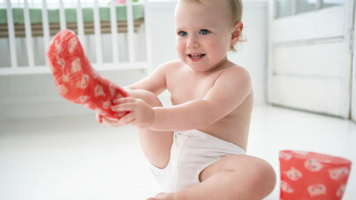 Apprendre A Bebe A S Habiller Seul Parents Fr Apprendre A Bebe A S Habiller Seul Parents Fr