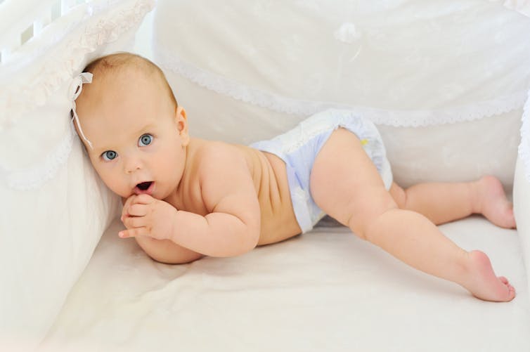 Bébé à 12 mois [1 an] : activité & développement
