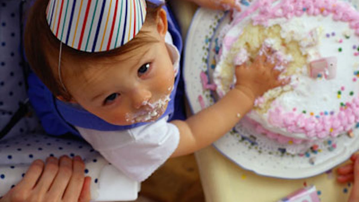 Le Gateau D Anniversaire De Bebe Parents Fr Le Gateau D Anniversaire De Bebe Parents Fr