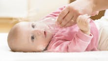 L’asthme du nourrisson : définition, causes, symptômes et traitements
