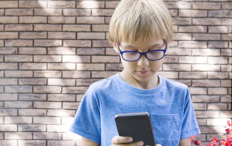 Portable Pour Enfant A Quel Age Avec Quelles Precautions Parents Fr Portable Pour Enfant A Quel Age Avec Quelles Precautions Parents Fr