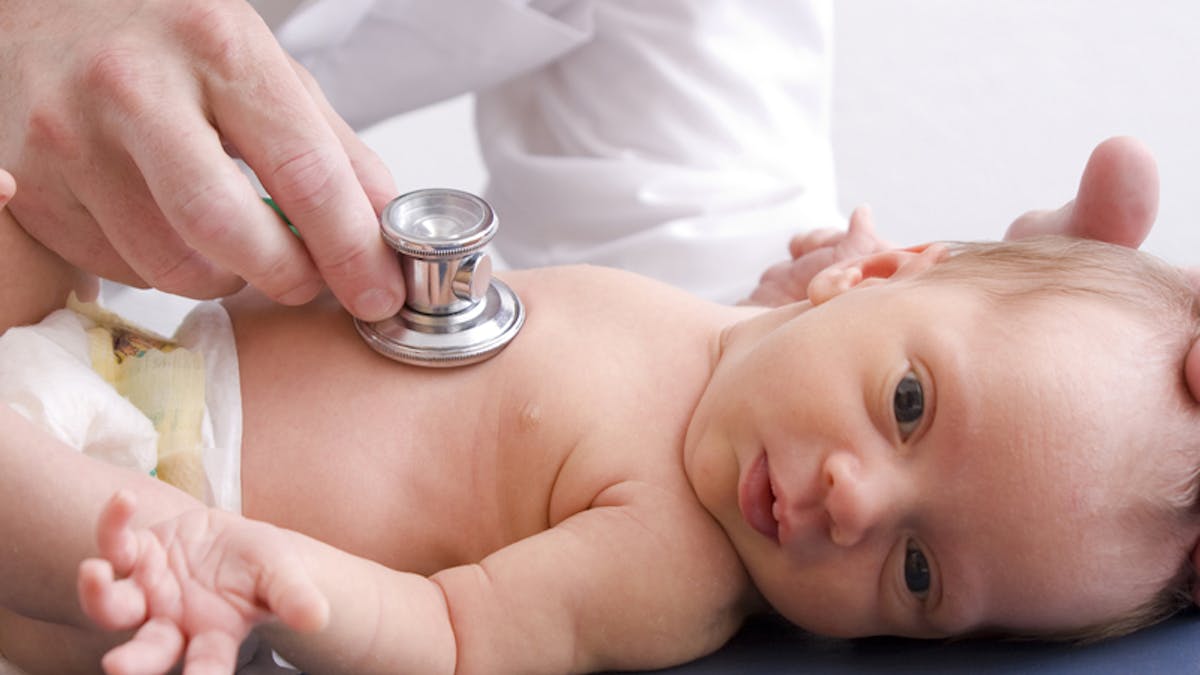 Convulsions Bebe Reconnaitre Les Symptomes Et Agir Parents Fr Convulsions Bebe Reconnaitre Les Symptomes Et Agir Parents Fr