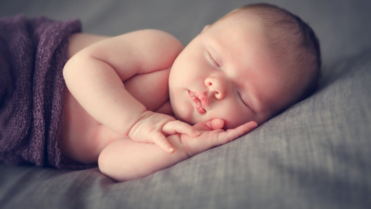 Bebe A 2 Mois Eveil Developpement Sante Alimentation Parents Fr Bebe A 2 Mois Eveil Developpement Sante Alimentation Parents Fr