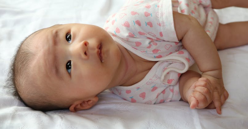 Bebe 6 Mois Developpement Sante Et Alimentation Parents Fr Bebe 6 Mois Developpement Sante Et Alimentation Parents Fr