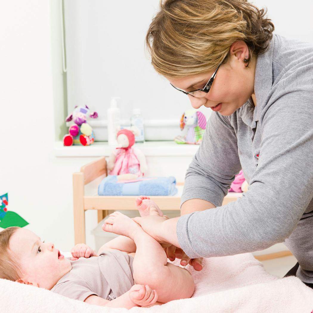 Comment Nettoyer Le Cou Et Les Plis Sur La Peau De Bebe Pour Eviter Les Irritations Parents Fr Comment Nettoyer Le Cou Et Les Plis Sur La Peau De Bebe Pour Eviter Les Irritations Parents Fr