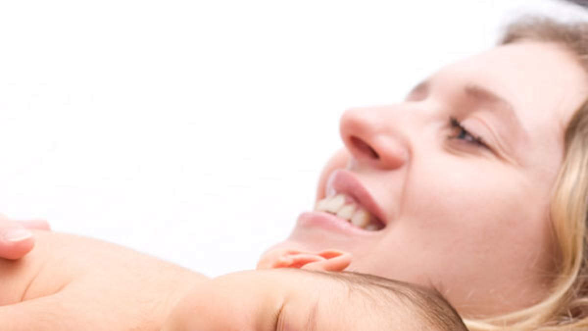 Pour Consoler Bebe Portez Le Et Marchez Parents Fr Pour Consoler Bebe Portez Le Et Marchez Parents Fr