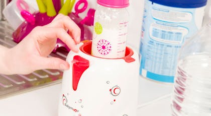 8 Etapes Pour Preparer Et Donner Le Biberon Lecon De Puericulture Parents Fr 8 Etapes Pour Preparer Et Donner Le Biberon Lecon De Puericulture Parents Fr