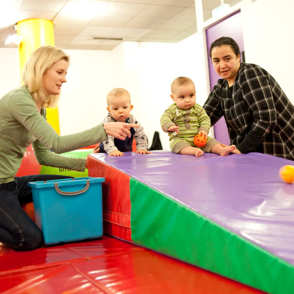 Gymboree La Gym Pour Bebe Des Le Berceau Parents Fr Gymboree La Gym Pour Bebe Des Le Berceau Parents Fr