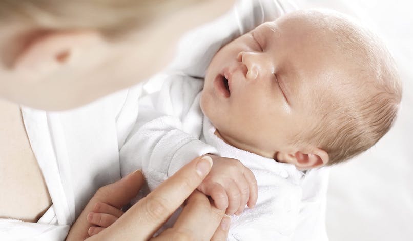 Sortie anticipée à la maternité : quelles sont les conditions ?