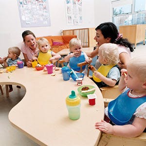 Creche La Journee De Bebe En Collectivite Parents Fr