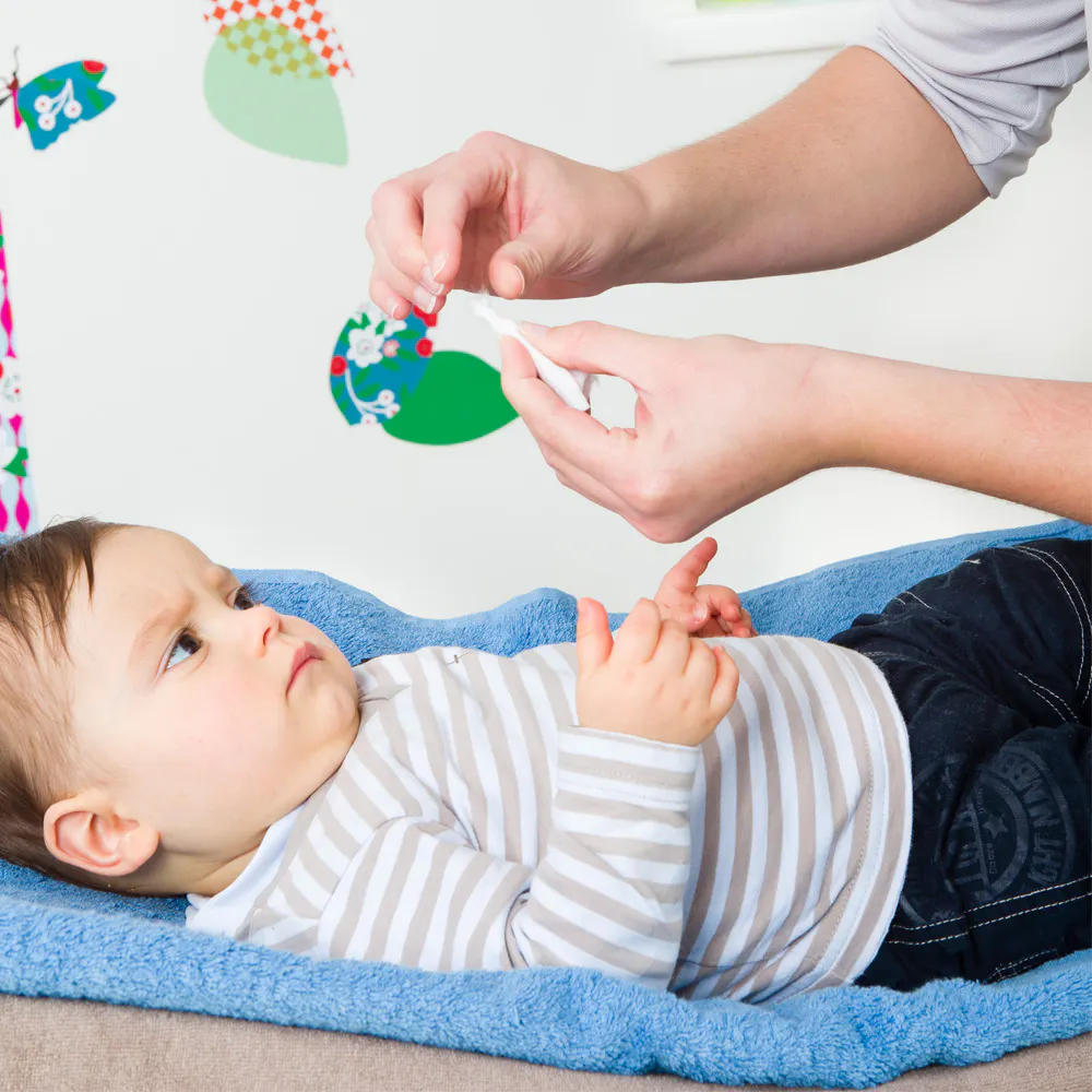 Comment Moucher Bebe Lecons De Puericulture Parents Fr Comment Moucher Bebe Lecons De Puericulture Parents Fr