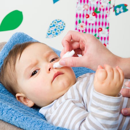Comment Moucher Bebe Lecons De Puericulture Parents Fr Comment Moucher Bebe Lecons De Puericulture Parents Fr
