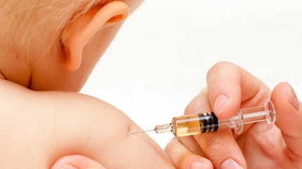 La mère d’une petite Anglaise amputée à cause de la
  Méningite B se mobilise pour le vaccin
