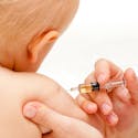 La mère d’une petite Anglaise amputée à cause de la
  Méningite B se mobilise pour le vaccin