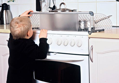 Les Indispensables Pour Securiser Sa Maison Parents Fr Les Indispensables Pour Securiser Sa Maison Parents Fr