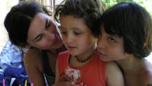 France 5 : le combat d'Eglantine Eméyé pour son fils
  polyhandicapé