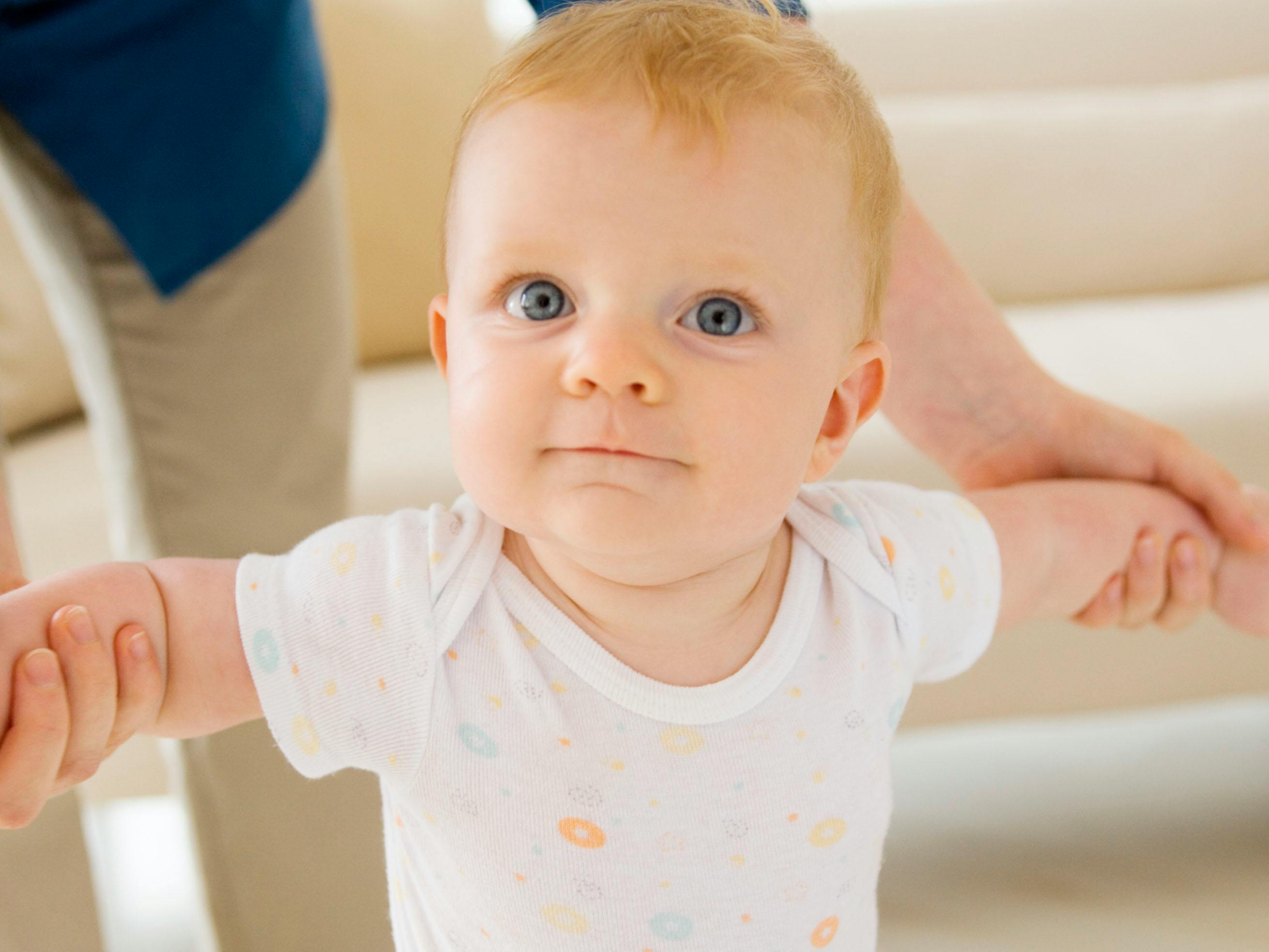 Developpement De Bebe L Apprentissage De La Marche Parents Fr Developpement De Bebe L Apprentissage De La Marche Parents Fr