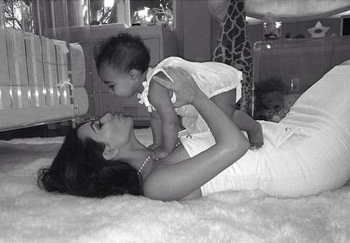 Kim Kardashian (fête des mères 2014)