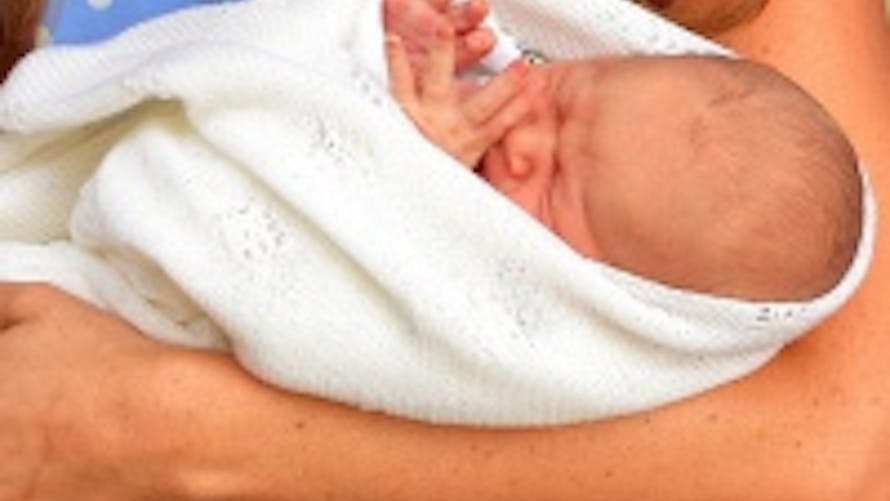 Royal baby : le prince George élu bébé le plus
  fashion