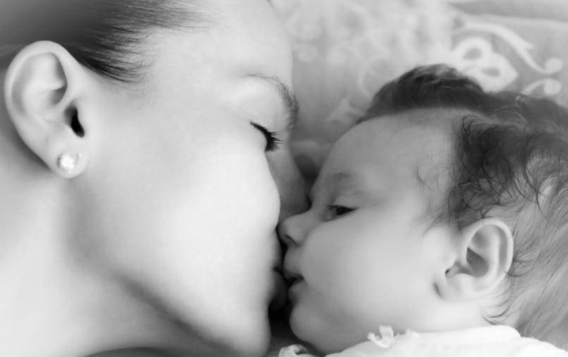 Embrasser Son Enfant Sur La Bouche C Est Mal Parents Fr Embrasser Son Enfant Sur La Bouche C Est Mal Parents Fr