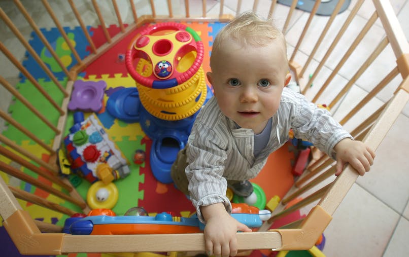 Parc Pour Bebe Bien Choisir Le Parc De Son Bebe Parents Fr Parc Pour Bebe Bien Choisir Le Parc De Son Bebe Parents Fr