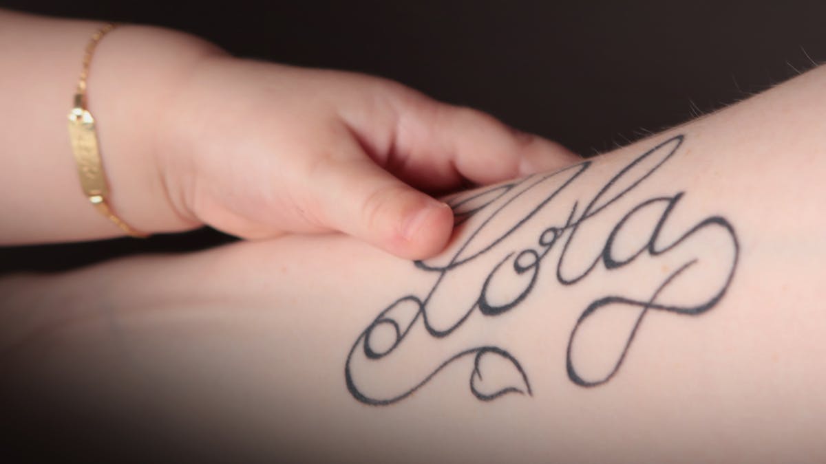 Tatouage Les Photos Des Tattoos Des Mamans Pour Leur Bebe Parents Fr Tatouage Les Photos Des Tattoos Des Mamans Pour Leur Bebe Parents Fr