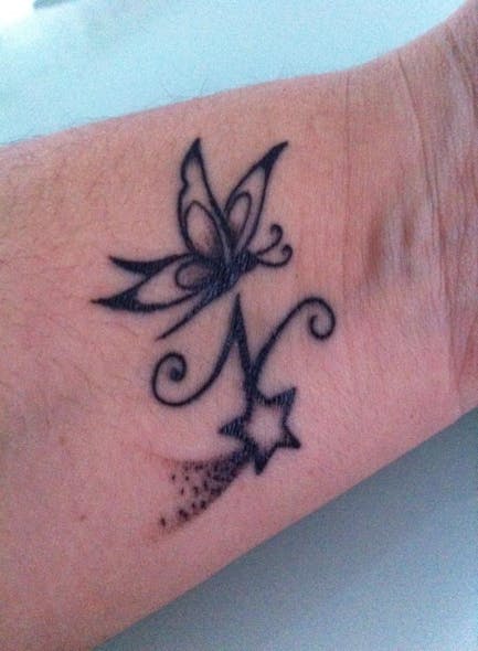 Le tatouage d'Anne-Laure pour Noémie et Nathan