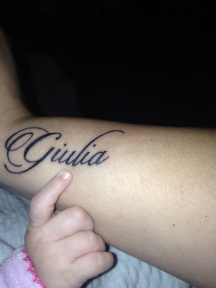 Le tatouage de Caroline pour Giulia