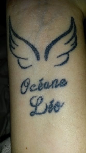 Le tatouage de Julie pour Océane et Léo
