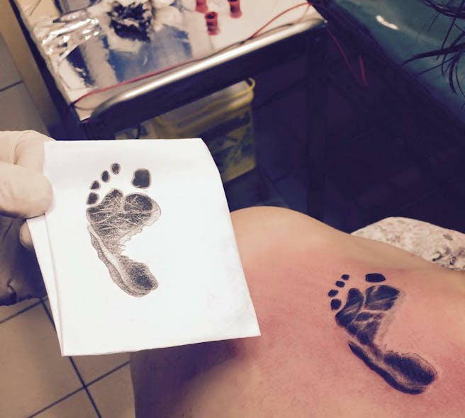 Tatouage Les Photos Des Tattoos Des Mamans Pour Leur Bebe Parents Fr