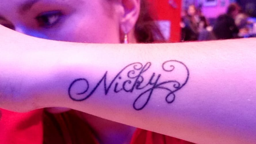 Le tatouage de Sandy pour Nicky