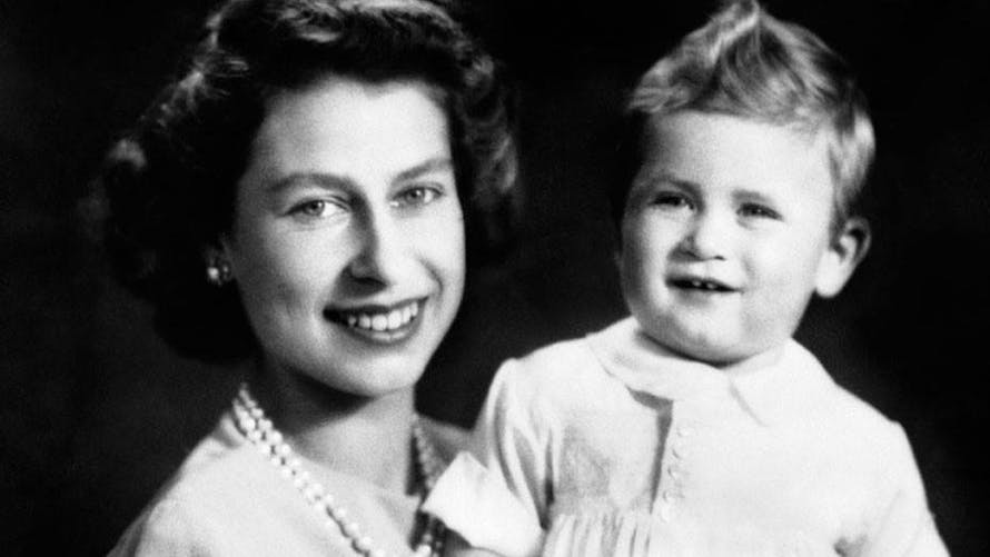 La reine Elizabeth II et le prince Charles
