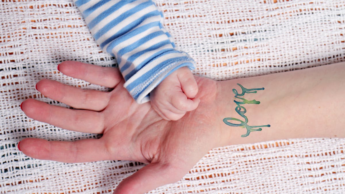 Tatouage Les Mamans Ont Leur Bebe Dans La Peau Parents Fr Tatouage Les Mamans Ont Leur Bebe Dans La Peau Parents Fr