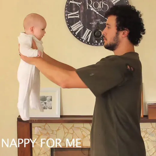 Video 17 Facons De Porter Son Bebe Parents Fr