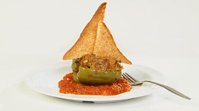 Plat : poivron vert farçi à la viande hachée