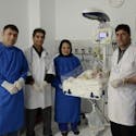 Afghanistan : des siamoises âgées de 15 jours séparées
  avec succès