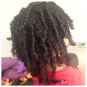 Coiffures enfants : des modèles pour cheveux frisés 