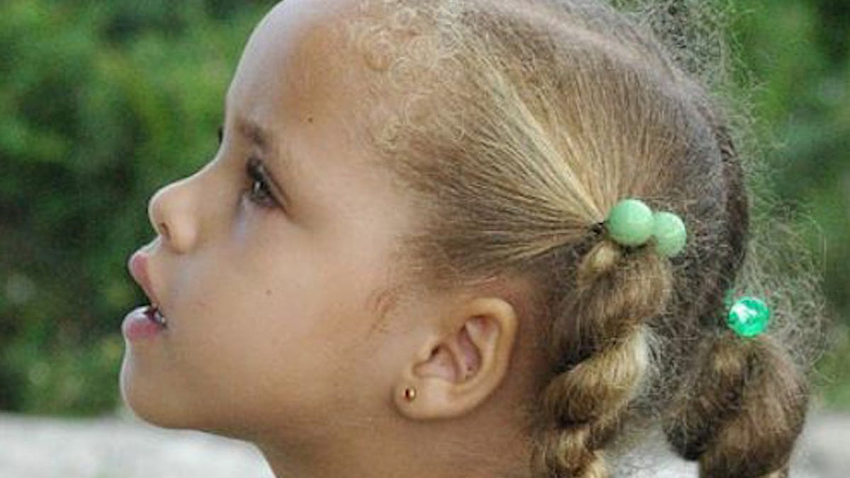 Coiffures Enfants Des Modeles Pour Cheveux Frises Parents Fr Coiffures Enfants Des Modeles Pour Cheveux Frises Parents Fr