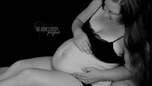 Grossesse : 7 futures mamans affichent les transformations
  de leur corps