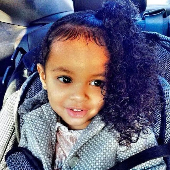 Coiffures Enfants Des Modeles Pour Cheveux Frises Parents Fr Coiffures Enfants Des Modeles Pour Cheveux Frises Parents Fr