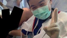 Malaisie : la photo d’une gynécologue en plein
  accouchement fait polémique