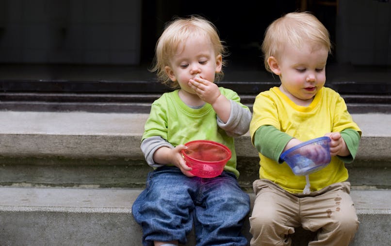 Jumeaux Leur Developpement Est Il Different Des Enfants Uniques Parents Fr Jumeaux Leur Developpement Est Il Different Des Enfants Uniques Parents Fr