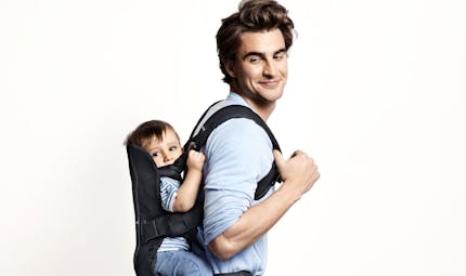 Porte Bebe Et Echarpe De Portage Comment Faire Son Choix Parents Fr Porte Bebe Et Echarpe De Portage Comment Faire Son Choix Parents Fr