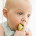 La pomme est le fruit préféré des enfants