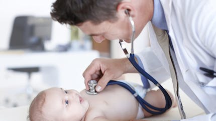 Les visites médicales obligatoires pour bébé-