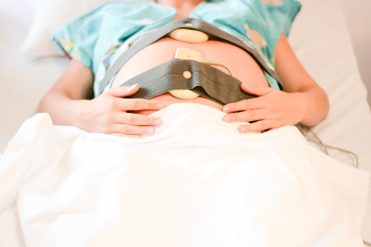 Monitoring grossesse : en quoi consiste cet examen et dans quels cas est-il  indiqué ? : Femme Actuelle Le MAG